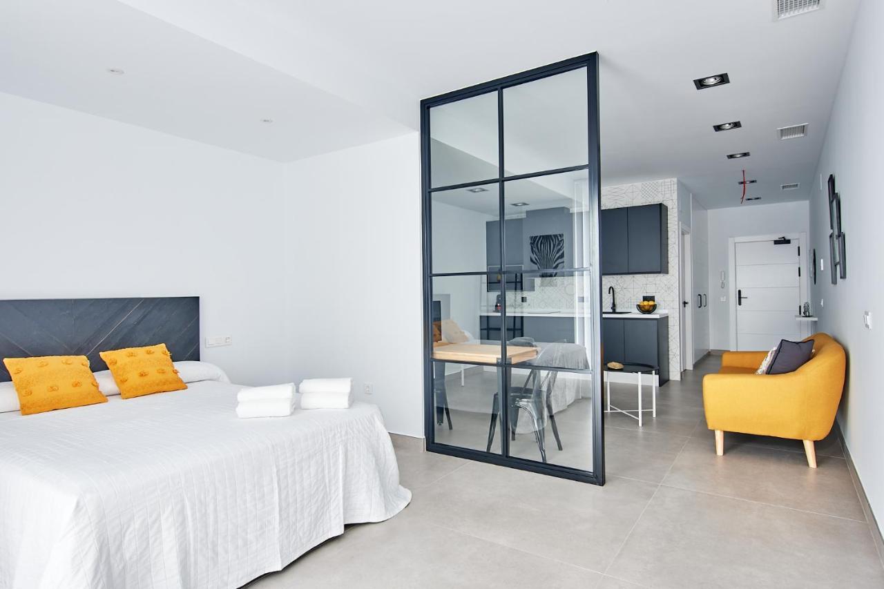 9 NIDOS Céntrica Suites - Nuevo Plasencia Exterior foto